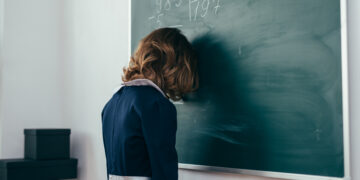 A child learning negative numbers with difficulty